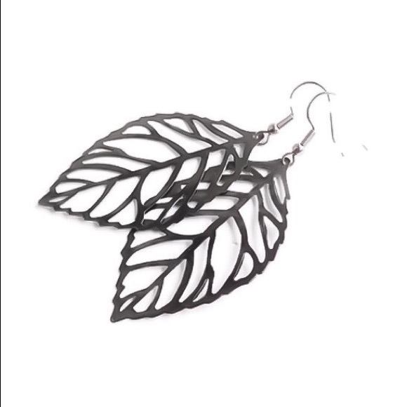 🍃 Small Filigree Leaf Dangle-Drop Earrings Gunmetal, Gold, Silver, & Rose Gold - Picture 3 of 9